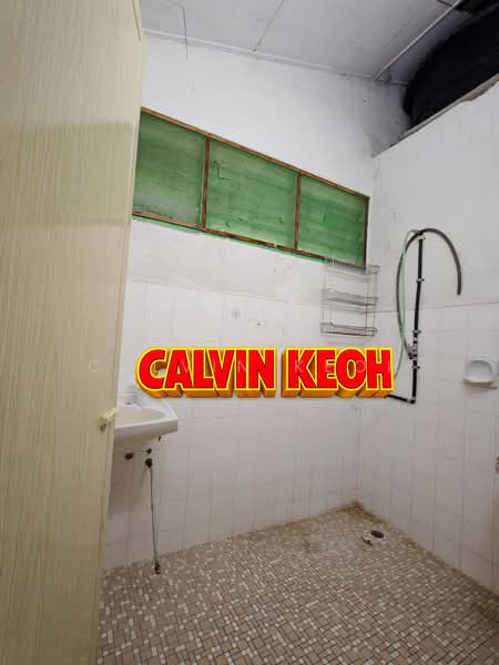 2-storey Terraced House for Sale in Teluk Kumbar (Penang) - Calvin Keoh - Bathroom - PropertyGuru.com.my