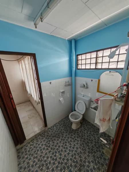 Rumah Teres 2-Tingkat untuk Dijual di Taman Segar (Segamat) - Shanel Tee - Bathroom - PropertyGuru.com.my