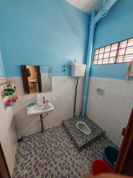 Rumah Teres 2-Tingkat untuk Dijual di Taman Segar (Segamat) - Shanel Tee - Bathroom - PropertyGuru.com.my