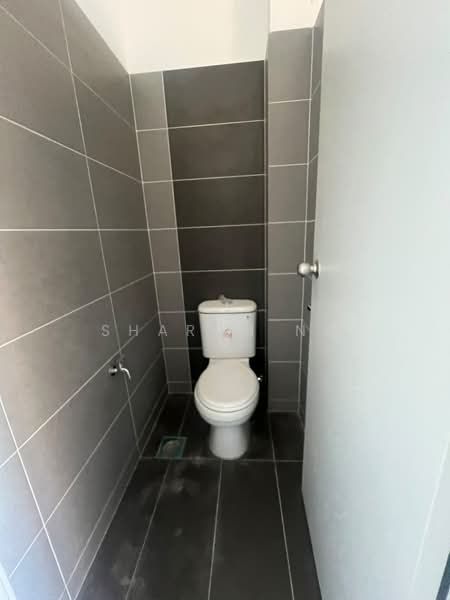 Shop for Rent in Taman Mutiara Mas (Skudai) - Sharon Ng - Bathroom - PropertyGuru.com.my