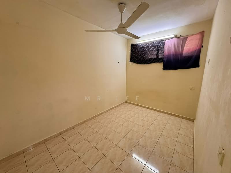 Pangsapuri untuk Dijual di Permai Lake View Apartment - Mr Lee - Interior - PropertyGuru.com.my