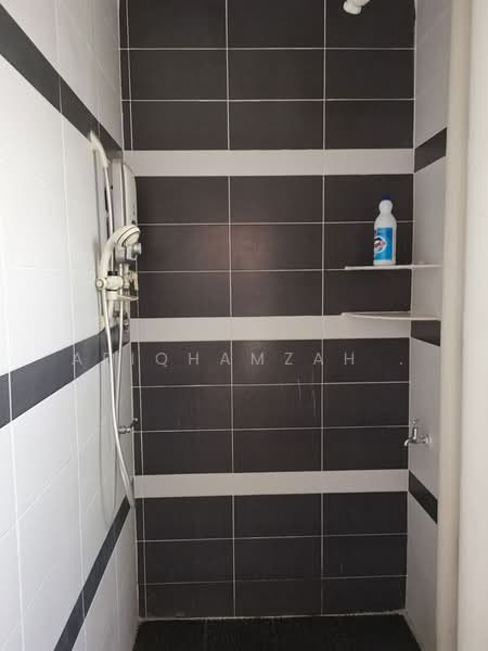 Pangsapuri untuk Disewa di Relau Vista Apartment - AfiqHamzah . - Bathroom - PropertyGuru.com.my
