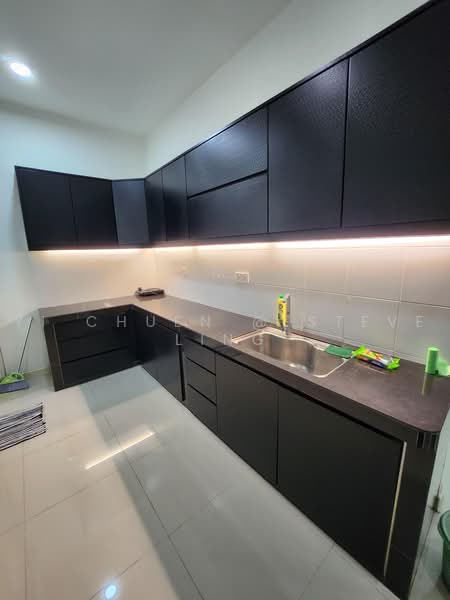 Condominium for Rent at Le Yuan Residence - Yi Chuen @ Steve Ling - Kitchen - PropertyGuru.com.my