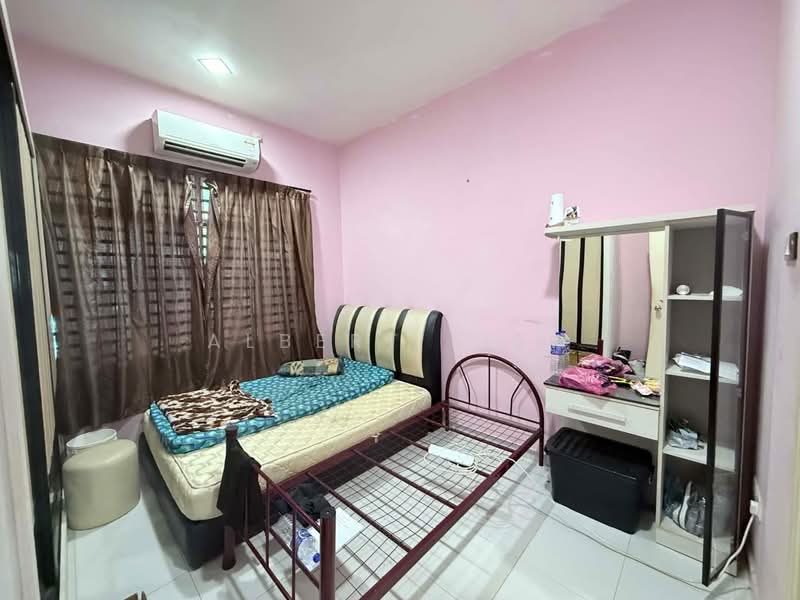 Rumah Teres 1-Tingkat untuk Dijual di Kulai (Johor) - Albert Liew - Bedroom - PropertyGuru.com.my
