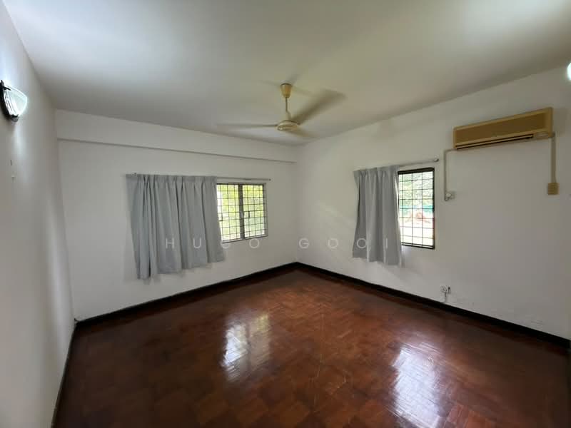 Rumah Banglo untuk Disewa di Taman Bukit Pantai (Bangsar) - Hugo Gooi - Bedroom - PropertyGuru.com.my