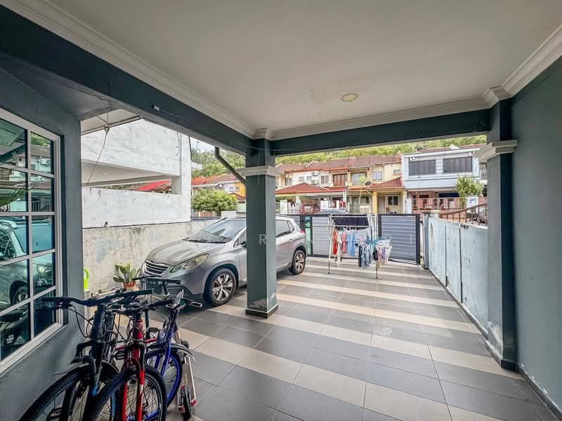 Rumah Teres 2-Tingkat untuk Dijual di Bandar Putra Permai (Seri Kembangan) - Zaffur Nazri - PropertyGuru.com.my