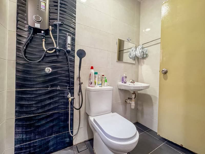 Rumah Teres 2-Tingkat untuk Dijual di Bandar Putra Permai (Seri Kembangan) - Zaffur Nazri - PropertyGuru.com.my