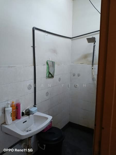 Rumah Teres 2-Tingkat untuk Dijual di Desa Paya Mengkuang (Gelang Patah) - Sean Yeoh - Bathroom - PropertyGuru.com.my