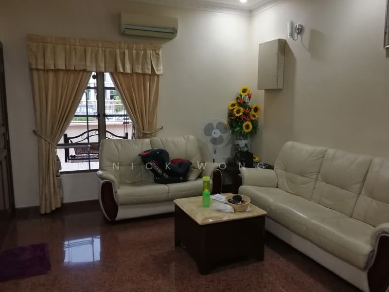 Rumah Berkembar untuk Dijual di Ampang (Selangor) - Nick Wong - Living Room - PropertyGuru.com.my
