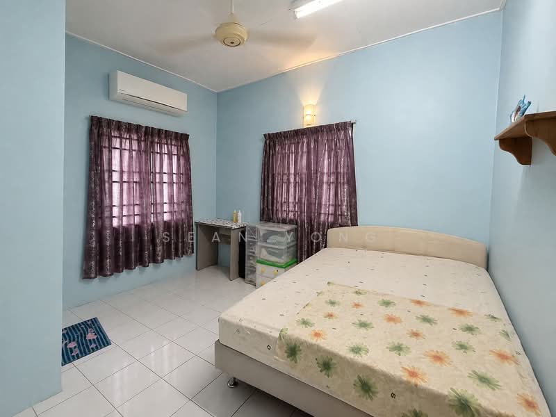 Rumah Teres 2-Tingkat untuk Dijual di Taman Impian Indah (Sungai Buloh) - Sean Yong - Bedroom - PropertyGuru.com.my
