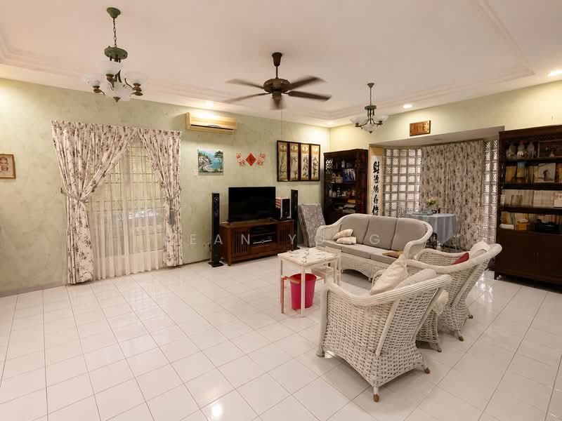 Rumah Teres 2-Tingkat untuk Dijual di Taman Impian Indah (Sungai Buloh) - Sean Yong - Living Room - PropertyGuru.com.my