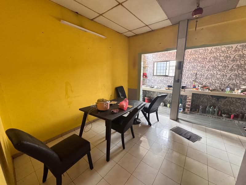 Rumah Teres 1-Tingkat untuk Dijual di Taman Bagus (Tambun) - Mr Lee - Dining Room - PropertyGuru.com.my