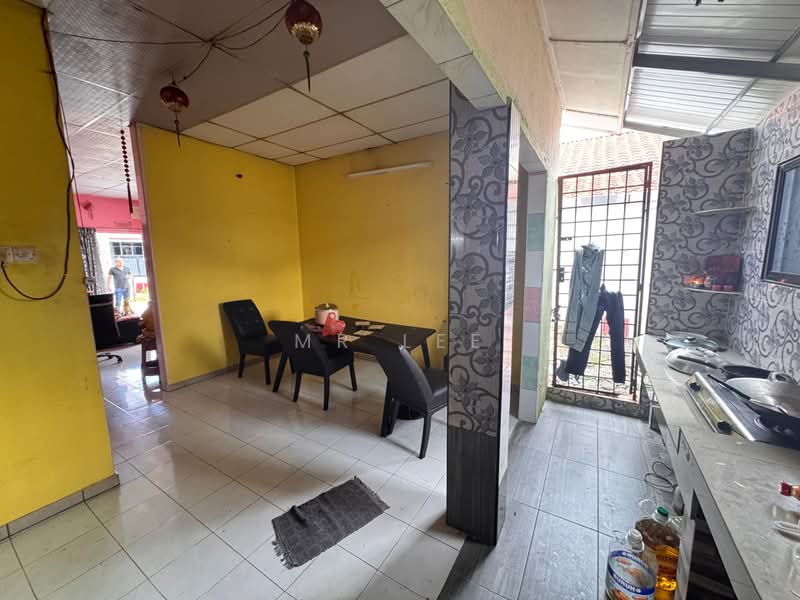 1-storey Terraced House for Sale in Taman Bagus (Tambun) - Mr Lee - Kitchen - PropertyGuru.com.my