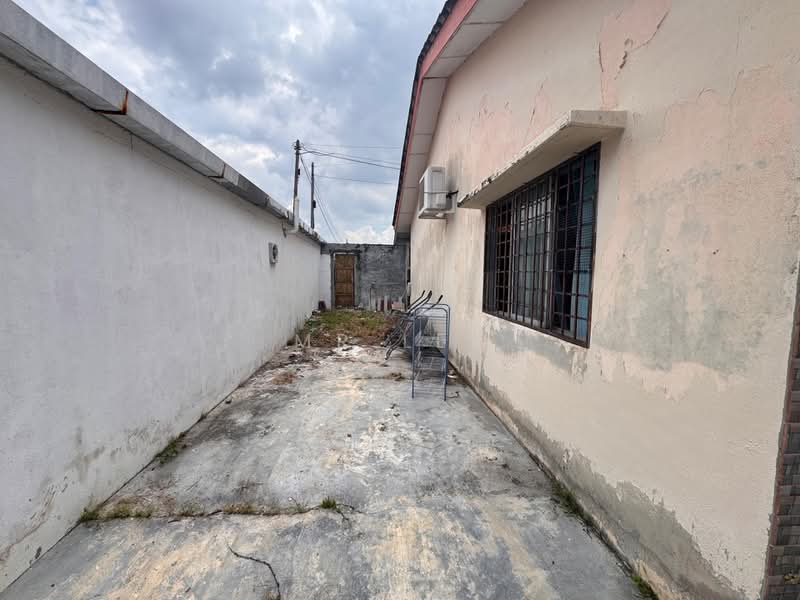 1-storey Terraced House for Sale in Taman Bagus (Tambun) - Mr Lee - Exterior - PropertyGuru.com.my