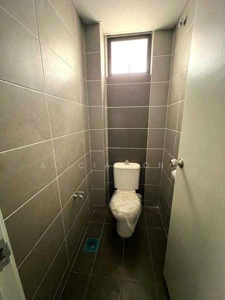 Kilang Teres untuk Disewa di Kulai (Johor) - Alicia Fong - Bathroom - PropertyGuru.com.my