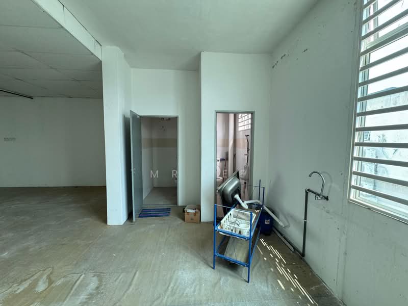 Shop / Office for Rent in Bercham (Ipoh) - Mr Lee - Interior - PropertyGuru.com.my
