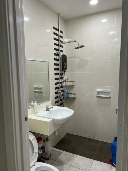 Condominium for Rent at The Brezza - Alex Lim - Bathroom - PropertyGuru.com.my