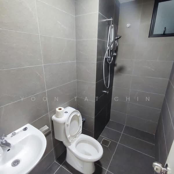 Servis Apartment untuk Dijual di Majestic Maxim - Yoon Tat Chin - Bathroom - PropertyGuru.com.my