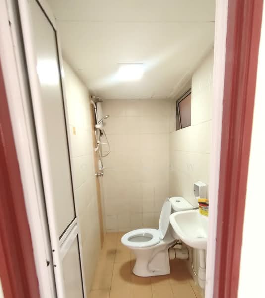 Rumah Bandar untuk Disewa di Batu Caves (Selangor) - Coee Siew - Bathroom - PropertyGuru.com.my