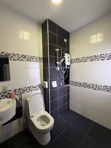 Service Residence for Rent at Sky View - Wong Shau Wei - PropertyGuru.com.my