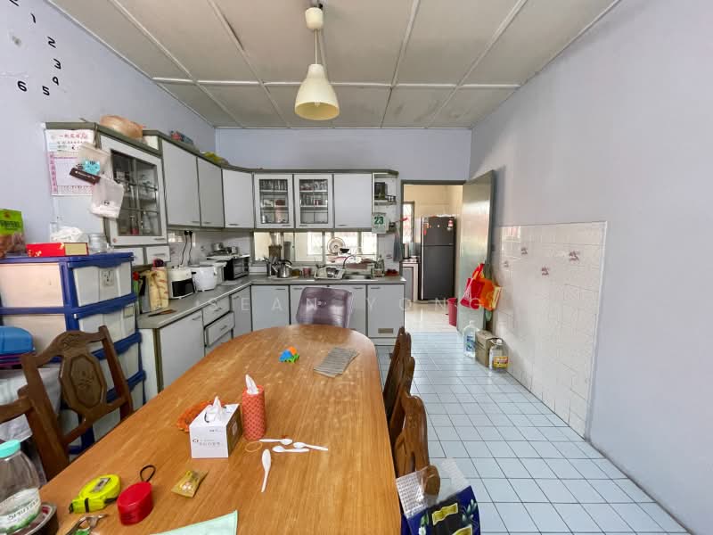 1-storey Terraced House for Sale in Taman Bidara (Selayang) - Sean Yong - Kitchen - PropertyGuru.com.my