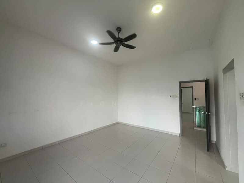 2-storey Terraced House for Sale in Taman JP Perdana (Johor Bahru) - Fion Lee - Living Room - PropertyGuru.com.my