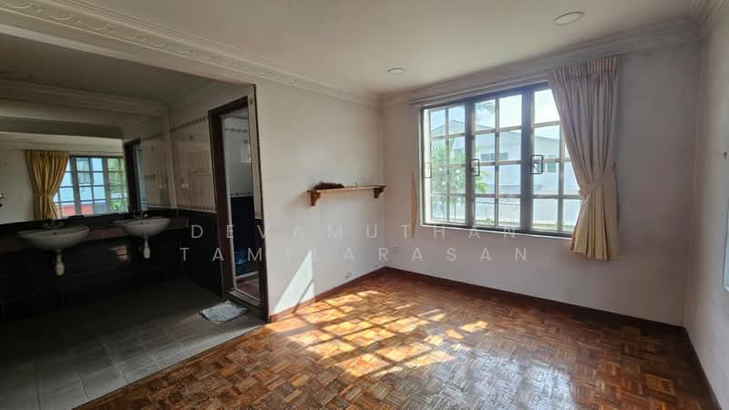 Bungalow for Sale in Seksyen 17 (Petaling Jaya) - Devamuthan Tamilarasan - Bedroom - PropertyGuru.com.my