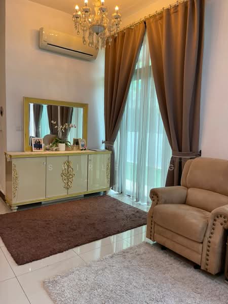 Rumah Berkembar untuk Disewa di Subang Jaya (Selangor) - Shirley Ng - Living Room - PropertyGuru.com.my