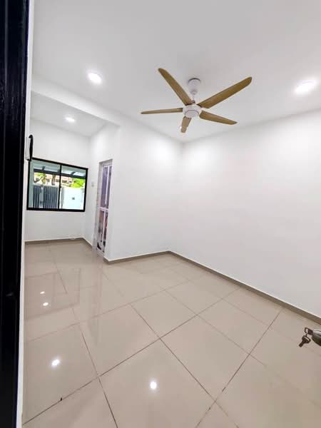 1-storey Terraced House for Sale in Taman Puteri Wangsa (Ulu Tiram) - Calvin Lee - PropertyGuru.com.my