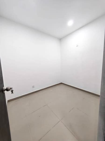 1-storey Terraced House for Sale in Taman Puteri Wangsa (Ulu Tiram) - Calvin Lee - PropertyGuru.com.my