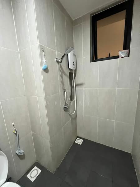 Service Residence for Rent at MKH Boulevard II - AK TAY - Bathroom - PropertyGuru.com.my