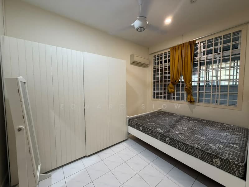 Rumah Teres 1-Tingkat untuk Disewa di Taman Perling (Perling) - Edward Siow - Bedroom - PropertyGuru.com.my