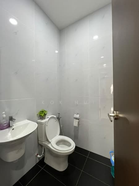 Semi-Detached House for Sale in Eco Spring (Johor Bahru) - Kok Hui - Bathroom - PropertyGuru.com.my