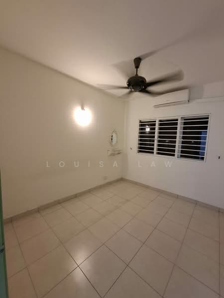 Pangsapuri untuk Dijual di Suria Permai - Louisa Law - Bedroom 2 - PropertyGuru.com.my