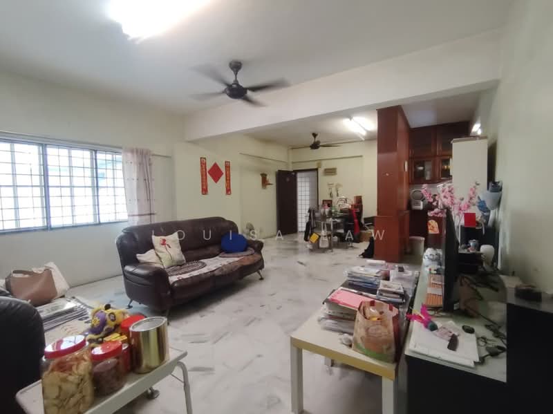 Kondominium untuk Disewa di Meadow Park 3 - Louisa Law - Living Room - PropertyGuru.com.my
