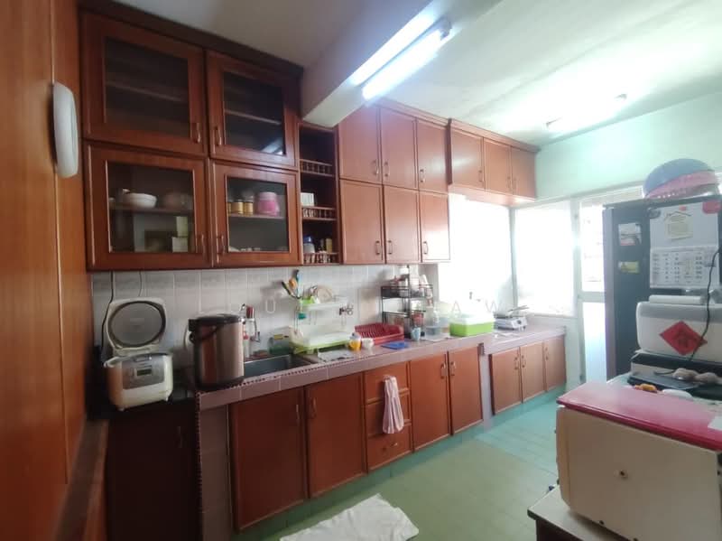 Kondominium untuk Disewa di Meadow Park 3 - Louisa Law - Kitchen - PropertyGuru.com.my