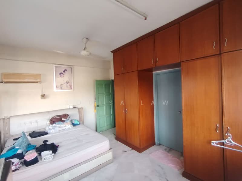 Kondominium untuk Disewa di Meadow Park 3 - Louisa Law - Bedroom - PropertyGuru.com.my