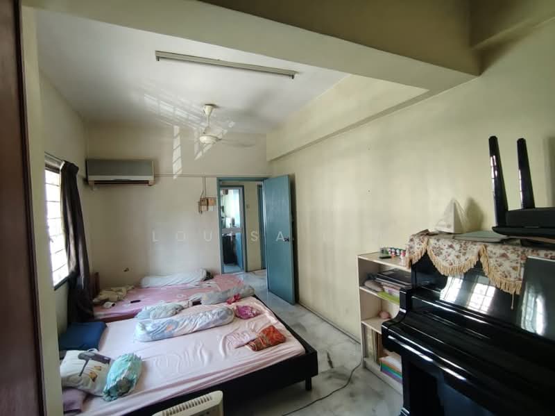 Kondominium untuk Disewa di Meadow Park 3 - Louisa Law - Bedroom - PropertyGuru.com.my