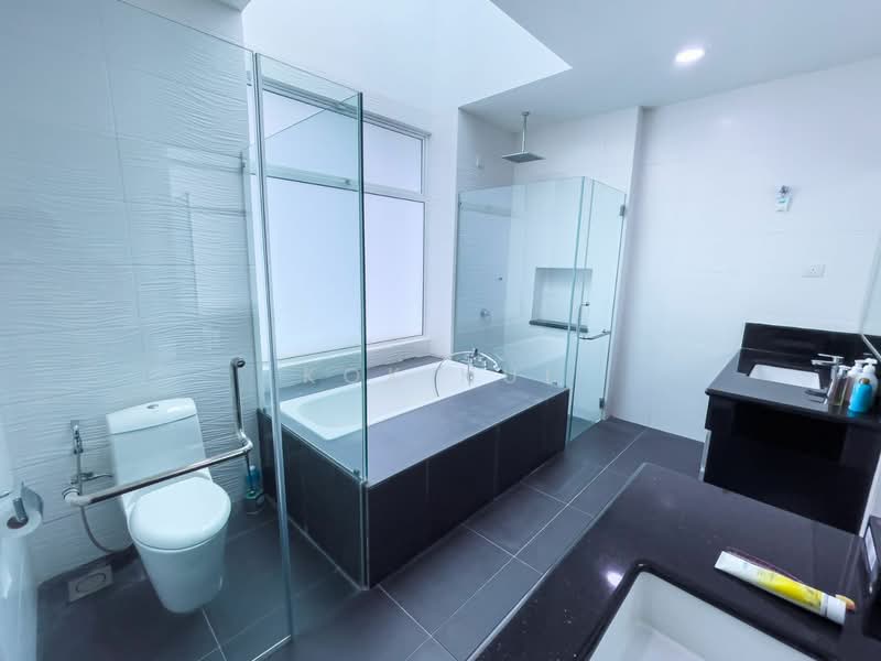 Bungalow House for Sale in Taman Desa Tebrau (Tebrau) - Kok Hui - Bathroom - PropertyGuru.com.my