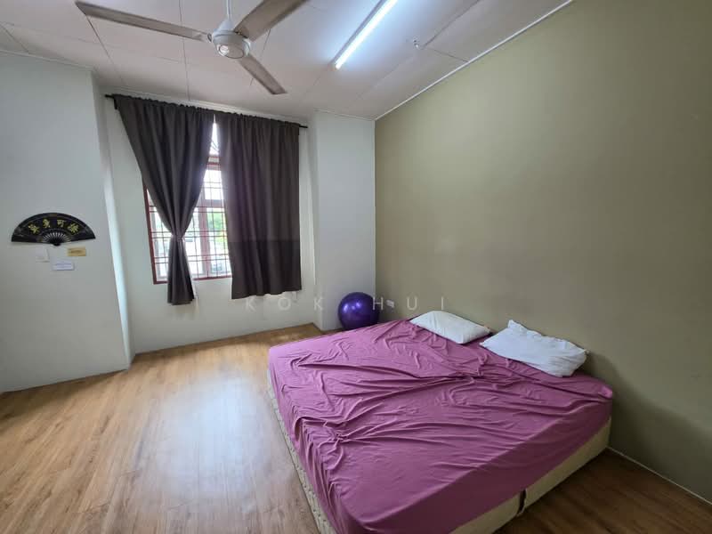 2-storey Terraced House for Sale in Taman Desa Tebrau (Tebrau) - Kok Hui - Bedroom - PropertyGuru.com.my