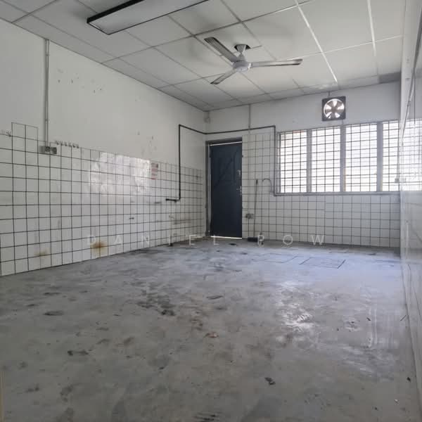 Shop / Office for Rent in Taman Kerjasama (Bukit Baru) - Daniel Pow - Interior - PropertyGuru.com.my