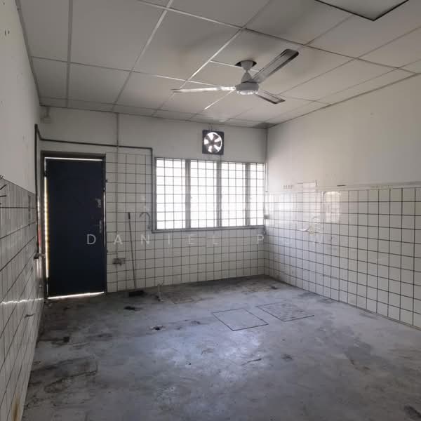 Shop / Office for Rent in Taman Kerjasama (Bukit Baru) - Daniel Pow - Interior - PropertyGuru.com.my