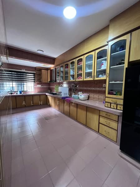 Rumah Teres 2-Tingkat untuk Dijual di Bandar Putra (Kulai) - ALHAFIZ AZIS - Kitchen - PropertyGuru.com.my