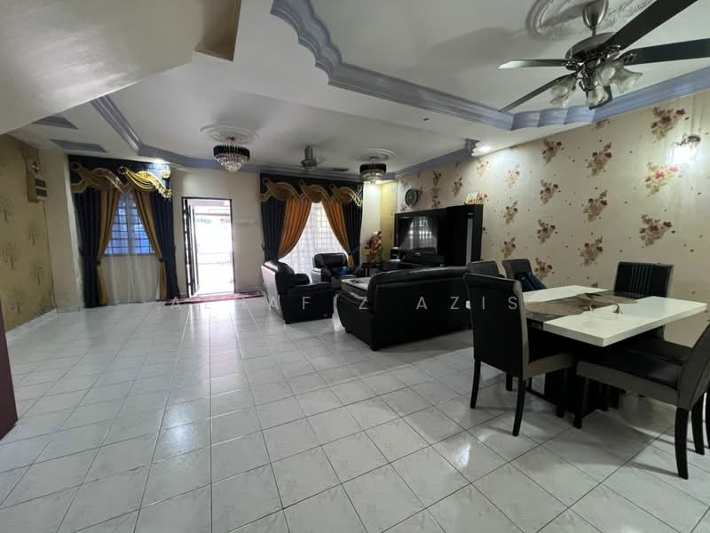 Rumah Teres 2-Tingkat untuk Dijual di Bandar Putra (Kulai) - ALHAFIZ AZIS - Living Room - PropertyGuru.com.my
