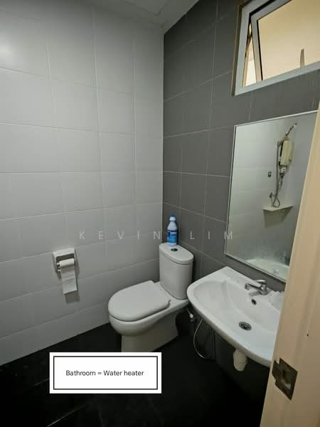 Kondominium untuk Dijual di SummerSkye Residences - Kevin Lim - Bathroom - PropertyGuru.com.my