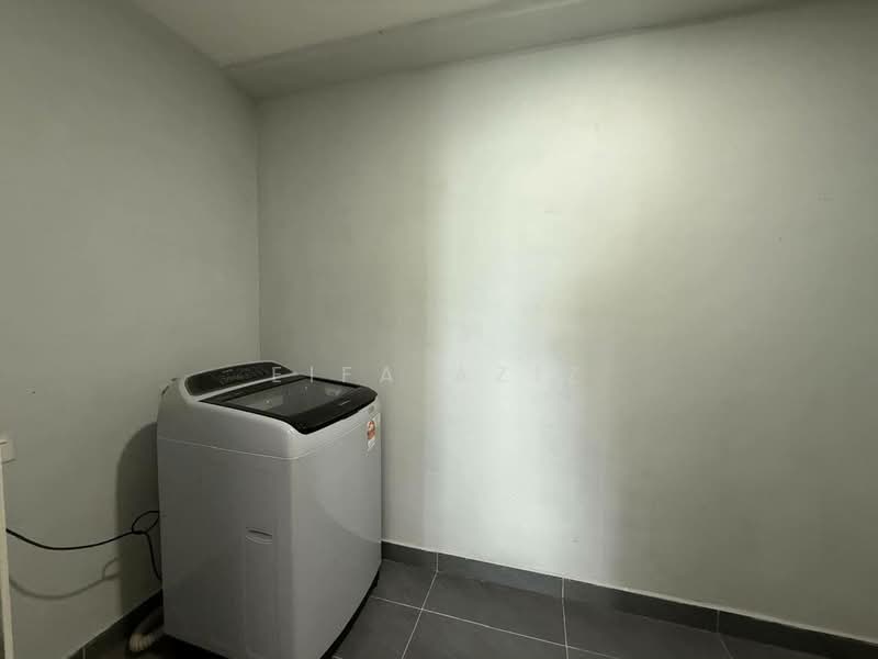 Condominium for Rent at Iskandar Residences - Eifa Aziz - PropertyGuru.com.my