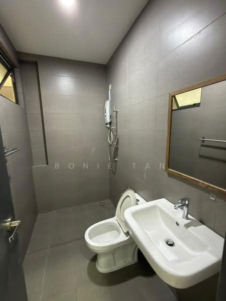 Condominium for Rent at The Hermington - Bonie Tan - Bathroom - PropertyGuru.com.my