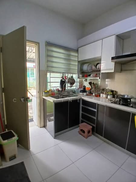 Rumah Teres 2-Tingkat untuk Dijual di Taman Pelangi Semenyih 2 (Semenyih) - Celestine Ting - Kitchen - PropertyGuru.com.my