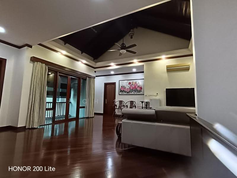 Bungalow House untuk Dijual di Bukit Rahman Putra (Sungai Buloh) - Chin JL - Living Room - PropertyGuru.com.my