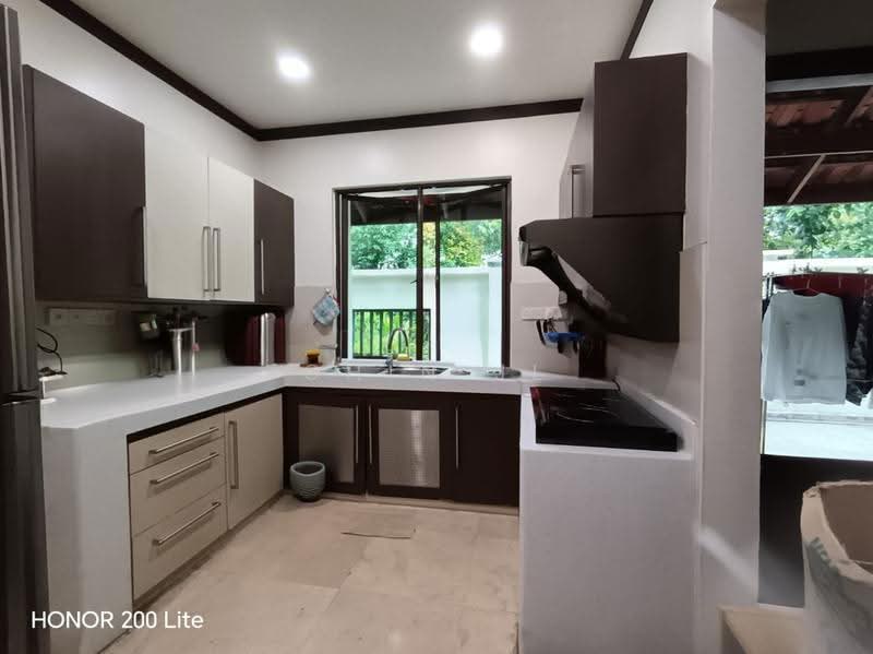 Bungalow House untuk Dijual di Bukit Rahman Putra (Sungai Buloh) - Chin JL - Kitchen - PropertyGuru.com.my